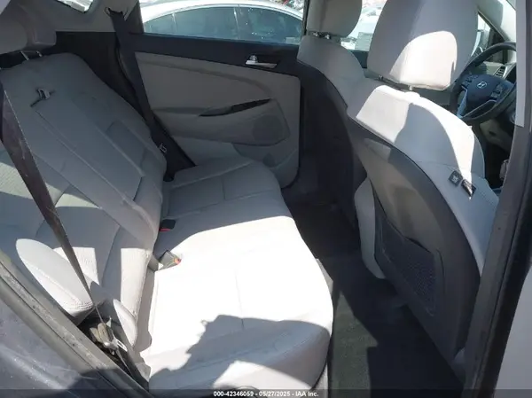 KM8J23A42KU046809 2019 HYUNDAI TUCSON - Image 8