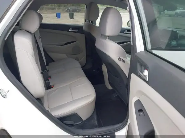 KM8J23A42KU048995 2019 HYUNDAI TUCSON - Image 8