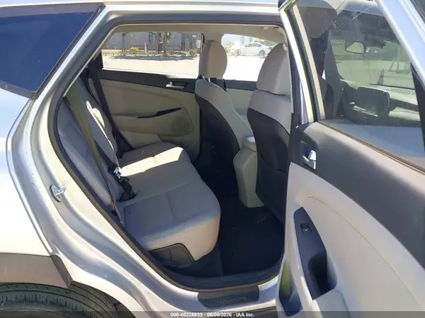 KM8J23A42KU855159 2019 HYUNDAI TUCSON - Image 8