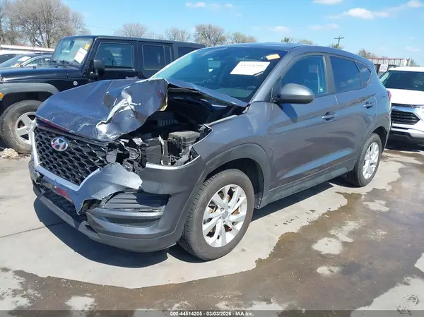KM8J23A42KU858207 2019 HYUNDAI TUCSON - Image 2