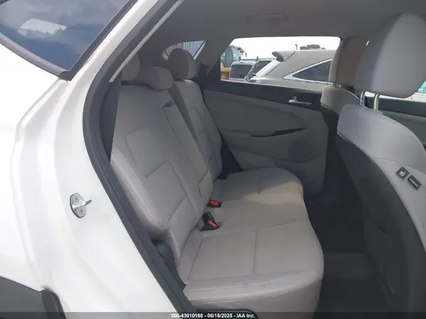 KM8J23A42KU870941 2019 HYUNDAI TUCSON - Image 8
