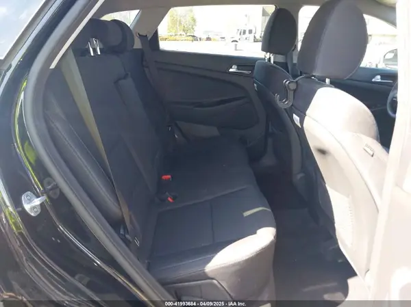 KM8J23A42KU886928 2019 HYUNDAI TUCSON - Image 8