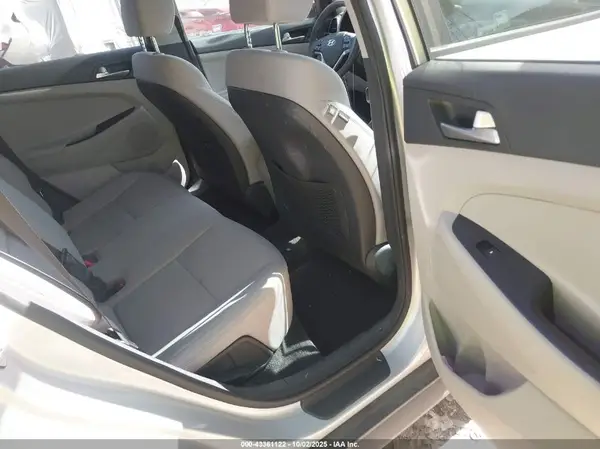 KM8J23A42KU907552 2019 HYUNDAI TUCSON - Image 8