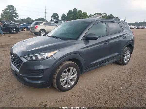 KM8J23A42KU923802 2019 HYUNDAI TUCSON - Image 2