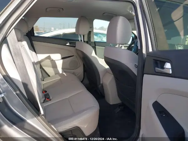KM8J23A42KU961644 2019 HYUNDAI TUCSON - Image 8