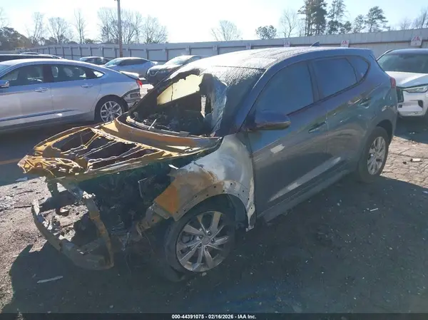 KM8J23A42KU970182 2019 HYUNDAI TUCSON - Image 2