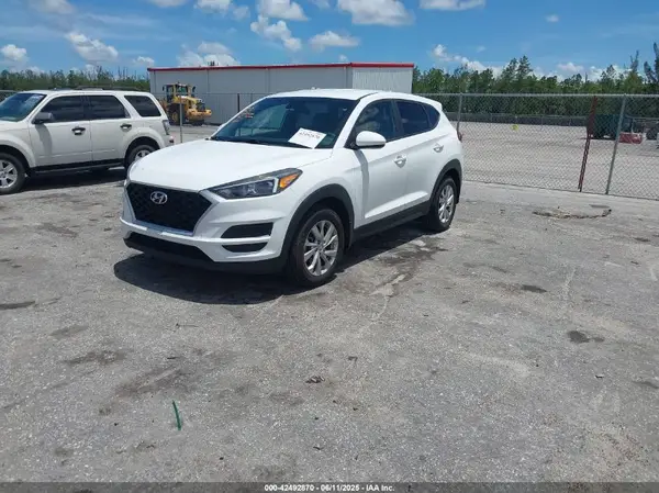KM8J23A42KU984230 2019 HYUNDAI TUCSON - Image 2