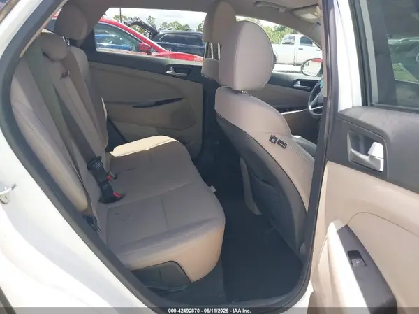 KM8J23A42KU984230 2019 HYUNDAI TUCSON - Image 8
