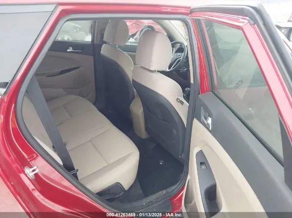 KM8J23A42MU325650 2021 HYUNDAI TUCSON - Image 8