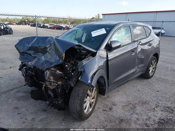 KM8J23A42MU331187 2021 HYUNDAI TUCSON - Image 2