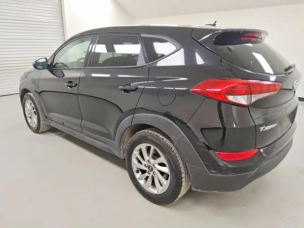 KM8J23A43GU027340 2016 HYUNDAI TUCSON - Image 2