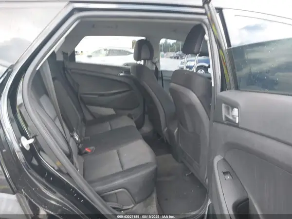 KM8J23A43GU126501 2016 HYUNDAI TUCSON - Image 8