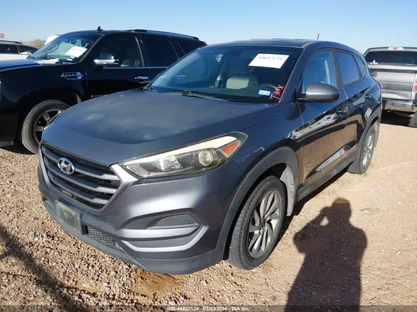KM8J23A43GU160387 2016 HYUNDAI TUCSON - Image 2