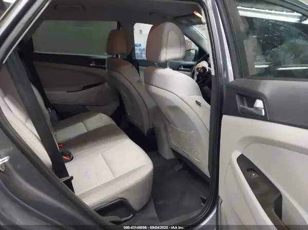 KM8J23A43GU180655 2016 HYUNDAI TUCSON - Image 8
