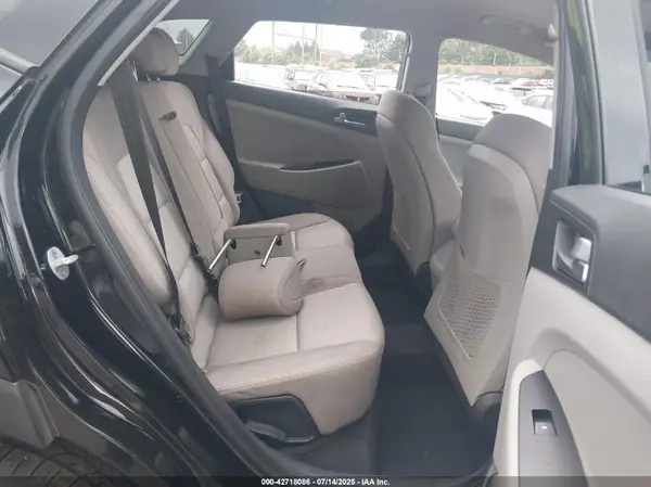 KM8J23A43GU196046 2016 HYUNDAI TUCSON - Image 8