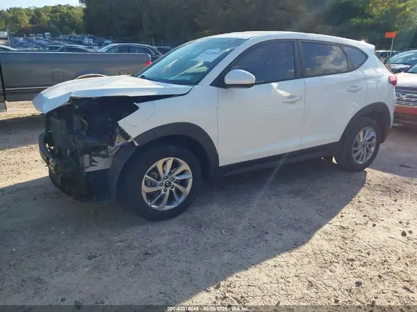 KM8J23A43GU242426 2016 HYUNDAI TUCSON - Image 2