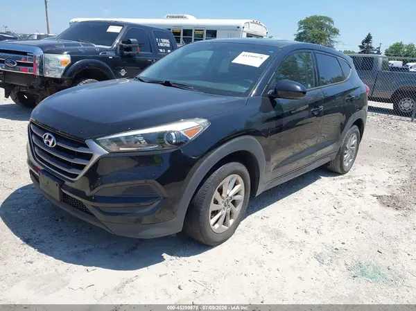 KM8J23A43HU263360 2017 HYUNDAI TUCSON - Image 2