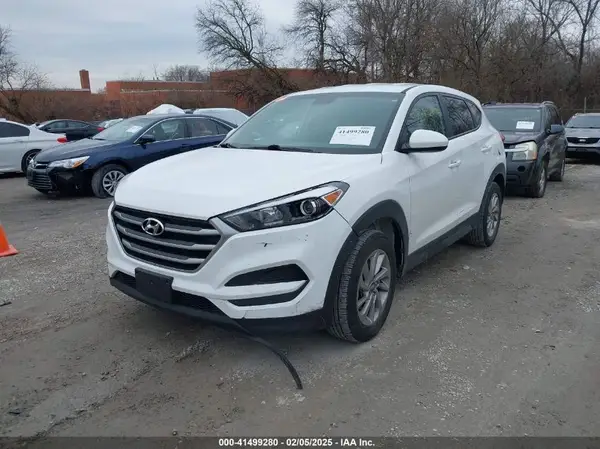 KM8J23A43HU268753 2017 HYUNDAI TUCSON - Image 2