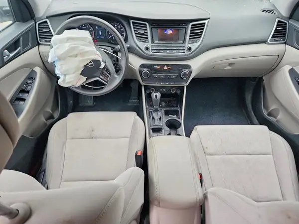 KM8J23A43HU285939 2017 HYUNDAI TUCSON - Image 8