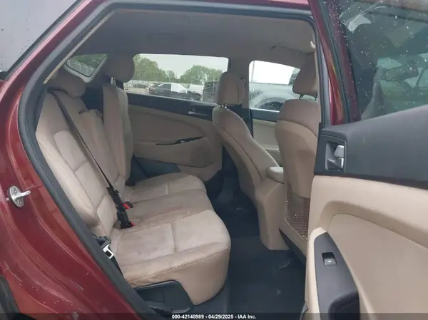KM8J23A43HU290171 2017 HYUNDAI TUCSON - Image 8