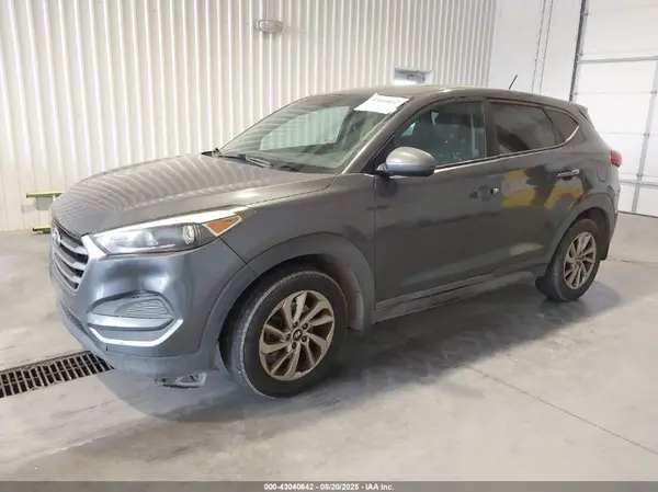 KM8J23A43HU290459 2017 HYUNDAI TUCSON - Image 2