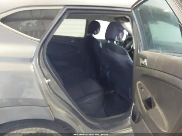 KM8J23A43HU290459 2017 HYUNDAI TUCSON - Image 8