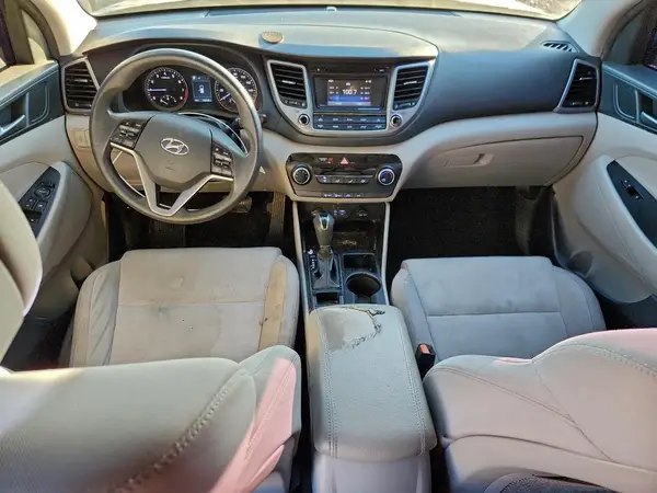 KM8J23A43HU299548 2017 HYUNDAI TUCSON - Image 8