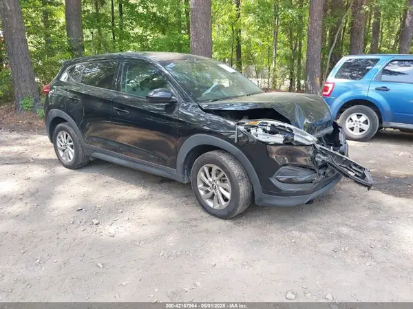 KM8J23A43HU310175 2017 HYUNDAI TUCSON - Image 1