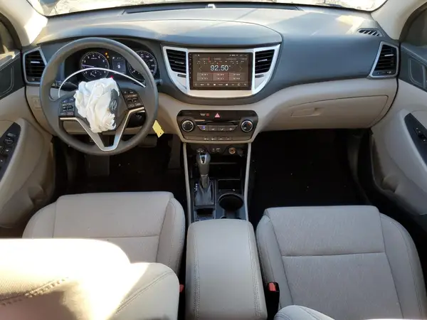 KM8J23A43HU336565 2017 HYUNDAI TUCSON - Image 8