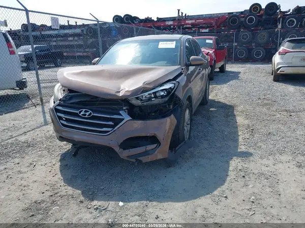 KM8J23A43HU341331 2017 HYUNDAI TUCSON - Image 2