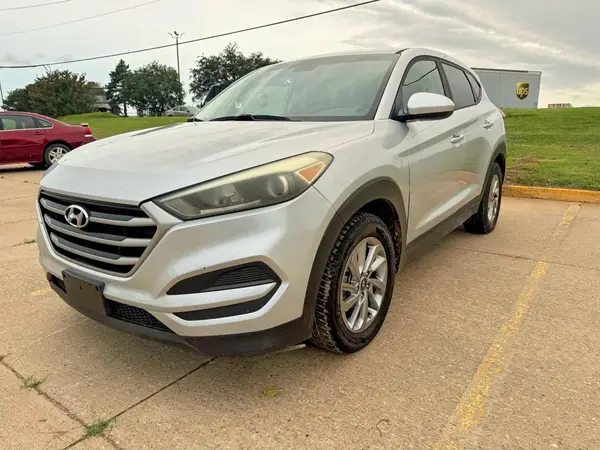KM8J23A43HU352846 2017 HYUNDAI TUCSON - Image 2