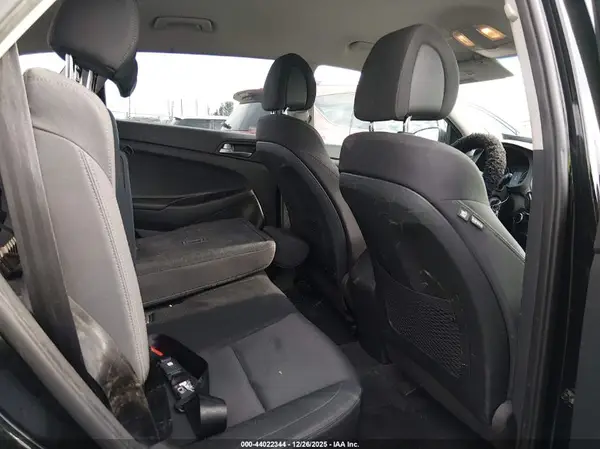 KM8J23A43HU378072 2017 HYUNDAI TUCSON - Image 8