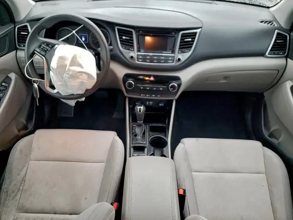 KM8J23A43HU403990 2017 HYUNDAI TUCSON - Image 8