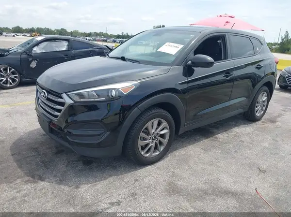 KM8J23A43HU404878 2017 HYUNDAI TUCSON - Image 2