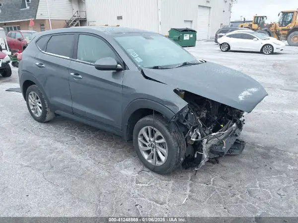 KM8J23A43HU431921 2017 HYUNDAI TUCSON - Image 1