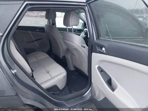 KM8J23A43HU431921 2017 HYUNDAI TUCSON - Image 8
