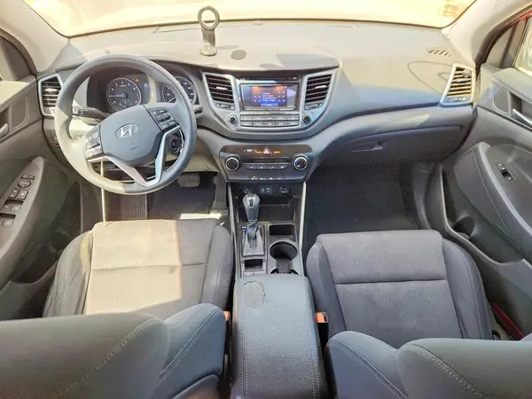 KM8J23A43HU433510 2017 HYUNDAI TUCSON - Image 8