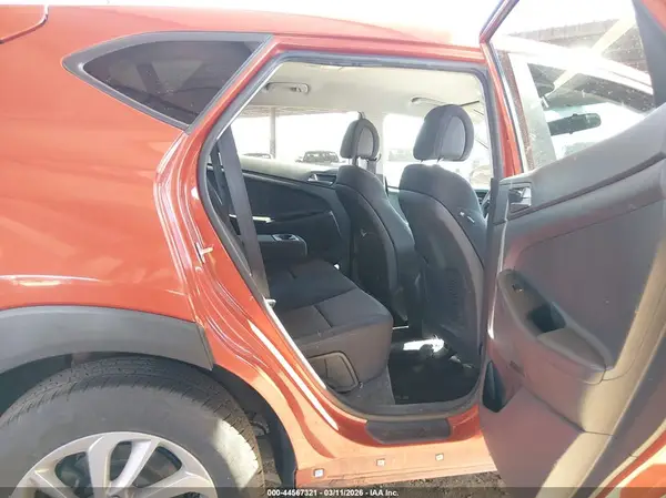 KM8J23A43HU443549 2017 HYUNDAI TUCSON - Image 8