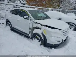 KM8J23A43HU446421 2017 HYUNDAI TUCSON