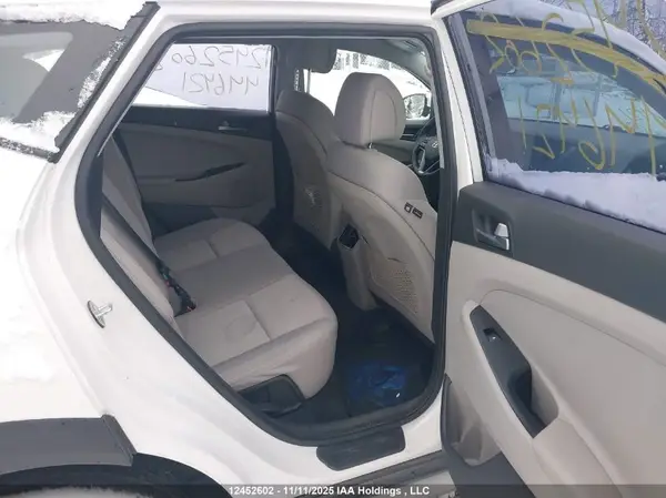 KM8J23A43HU446421 2017 HYUNDAI TUCSON - Image 8
