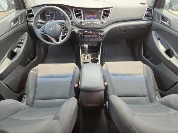 KM8J23A43HU473909 2017 HYUNDAI TUCSON - Image 8
