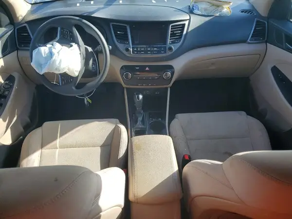KM8J23A43HU501577 2017 HYUNDAI TUCSON - Image 8