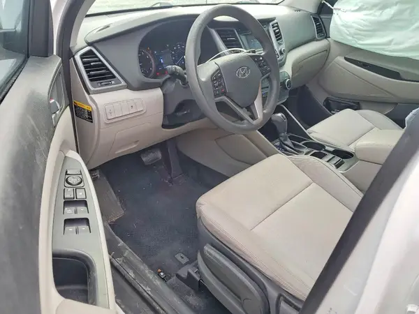 KM8J23A43HU503054 2017 HYUNDAI TUCSON - Image 8