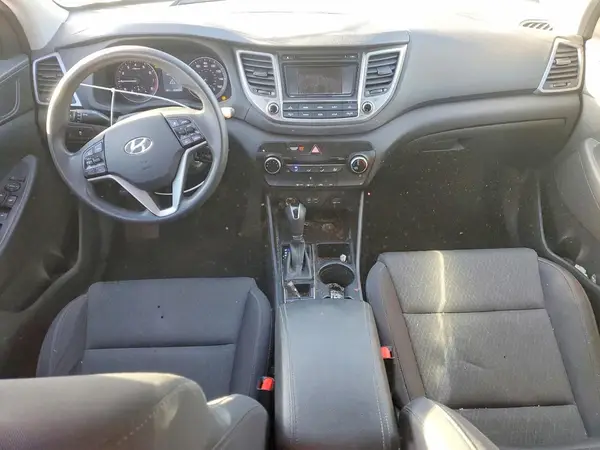 KM8J23A43HU528083 2017 HYUNDAI TUCSON - Image 8