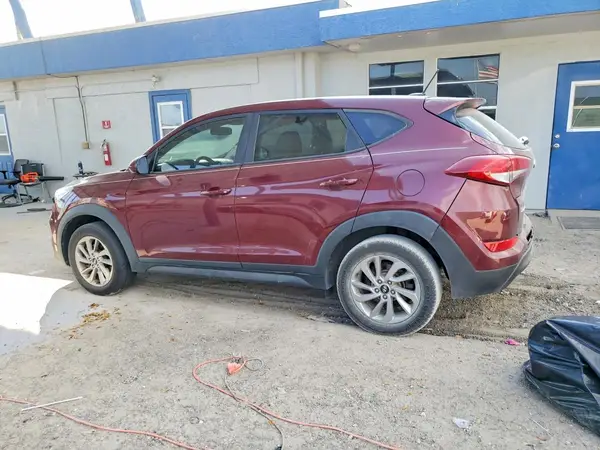 KM8J23A43HU547054 2017 HYUNDAI TUCSON - Image 2