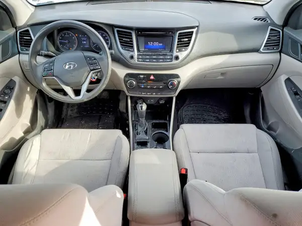 KM8J23A43HU555719 2017 HYUNDAI TUCSON - Image 8