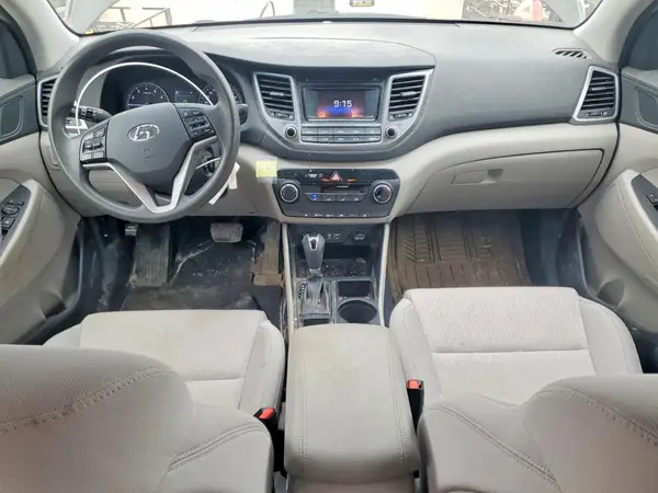 KM8J23A43HU560130 2017 HYUNDAI TUCSON - Image 8
