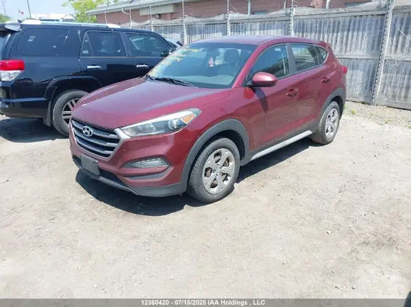 KM8J23A43HU577946 2017 HYUNDAI TUCSON - Image 2