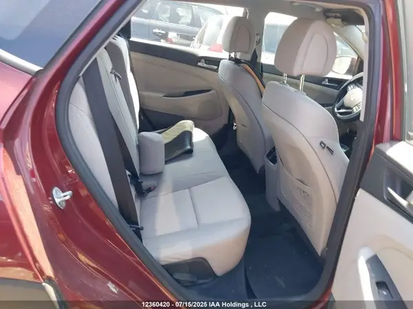 KM8J23A43HU577946 2017 HYUNDAI TUCSON - Image 8