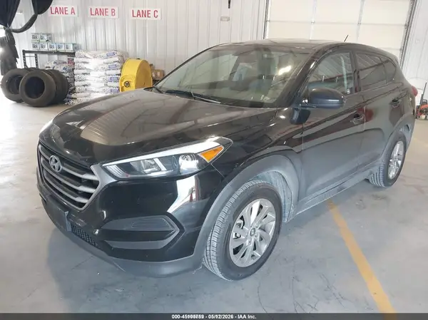 KM8J23A43JU662680 2018 HYUNDAI TUCSON - Image 2